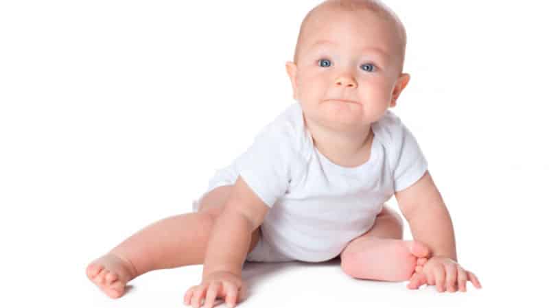 Белый налет у ребенка на языке