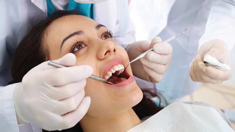 Болят зубы и десны - что делать?