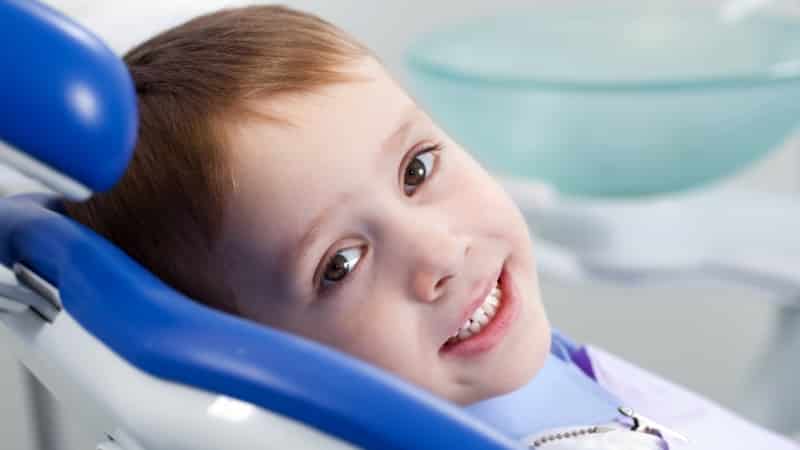 язвы на деснах причины