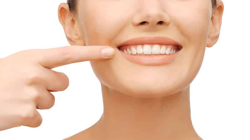 Болячки в уголках рта