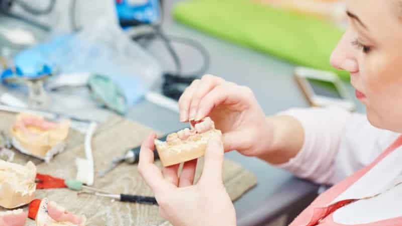 нейлоновый протез квадротти на одну челюсть