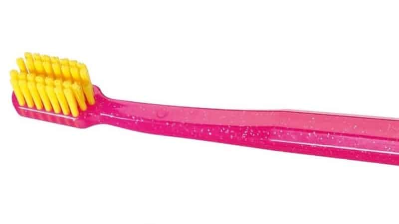 как часто нужно менять зубную щетку и почему