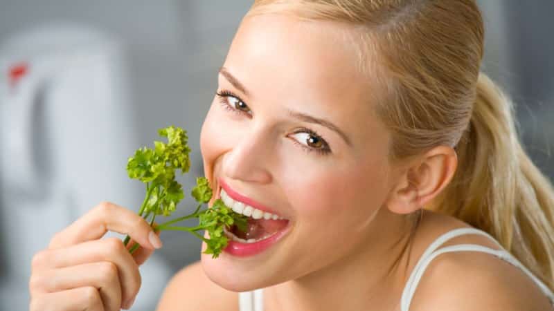 для укрепления зубов и десен народными средствами