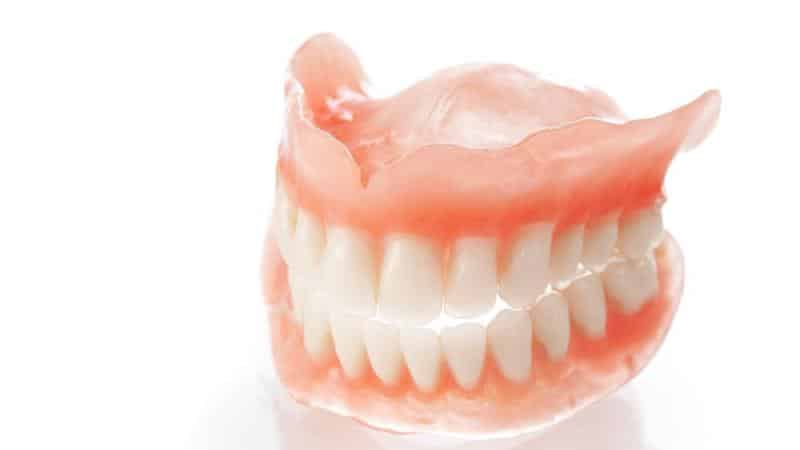 клей для зубных протезов из пластмассы