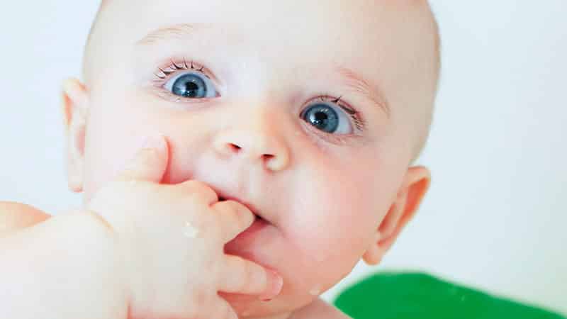 Режутся зубы у ребенка