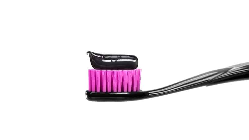 какой пастой лучше чистить зубы