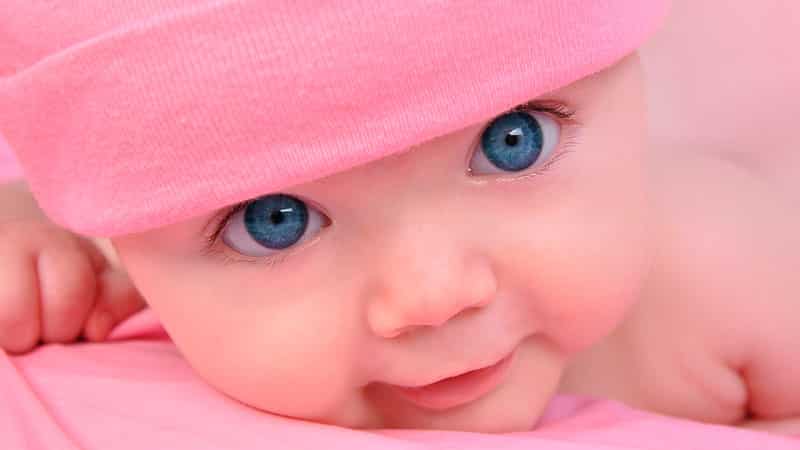 Лезут зубы у грудничка в 3 месяца