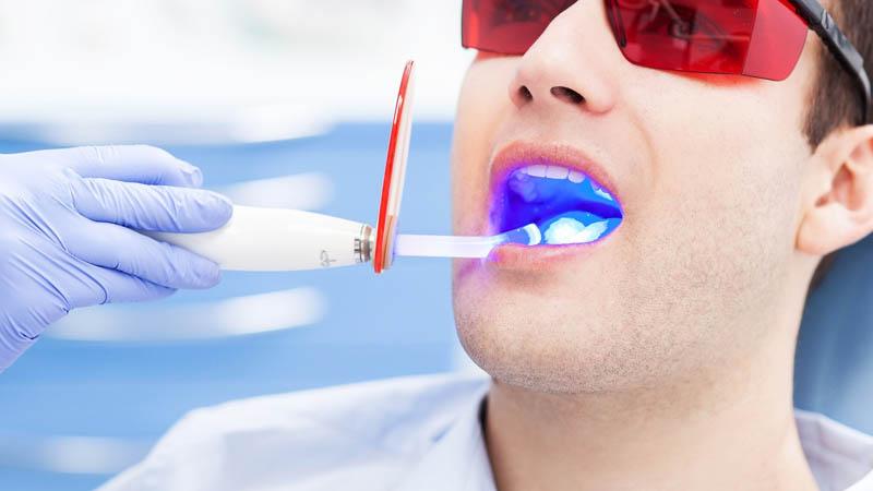 Насколько эффективно лазерное лечение зубов