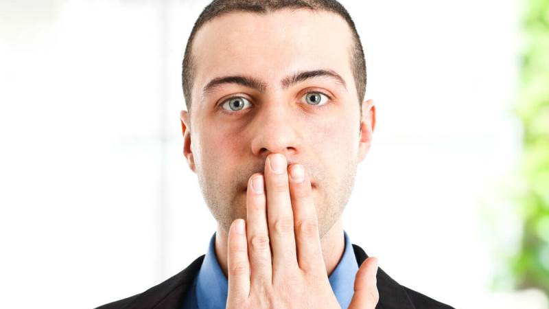 неприятный запах изо рта после удаления зуба мудрости