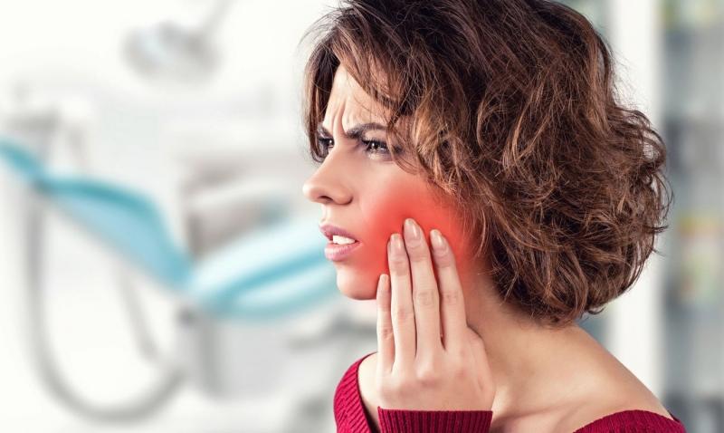 отек щеки причины