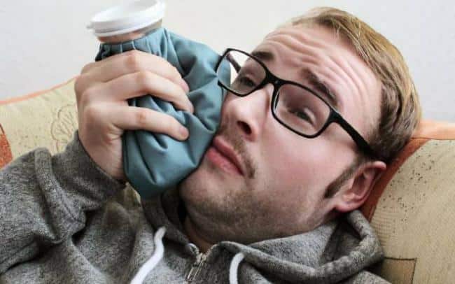 как снять отек щеки опухла щека