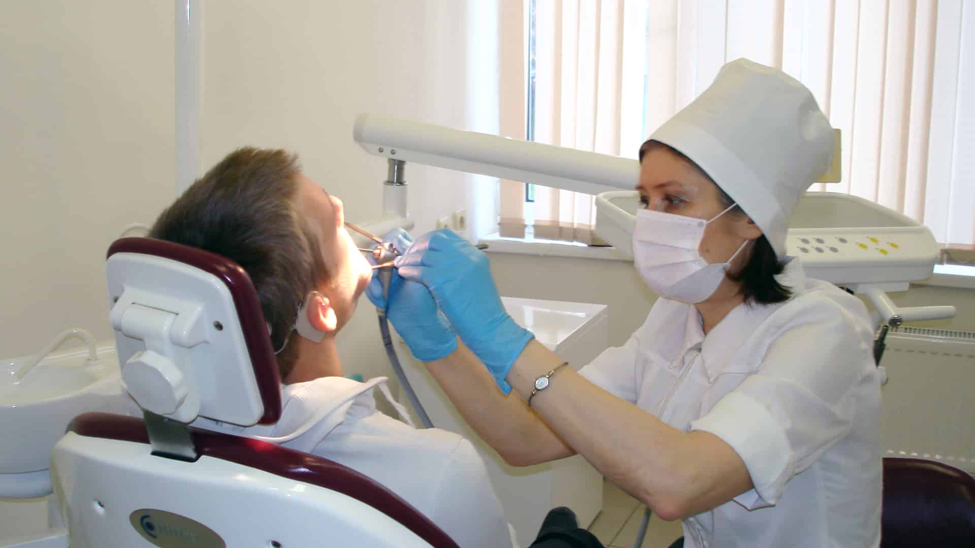 после удаления зуба мудрости сколько держится опухоль что делать