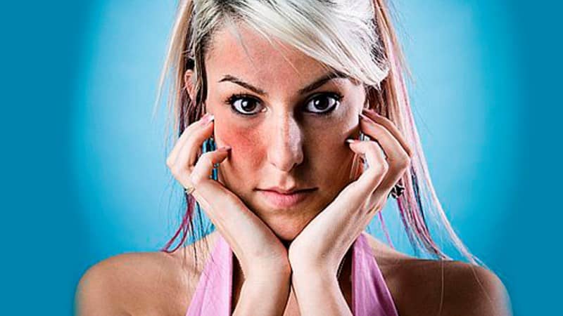 розовые щеки у взрослого причины