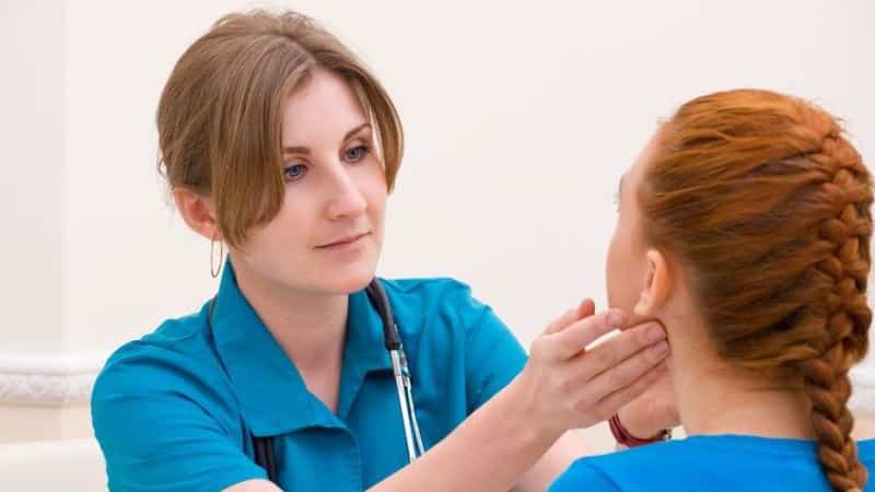 шишка на нижней челюсти