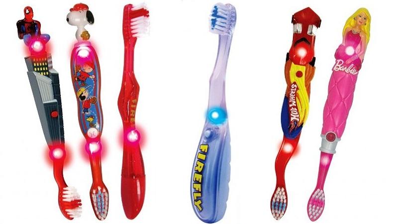 первая зубная щетка малыша