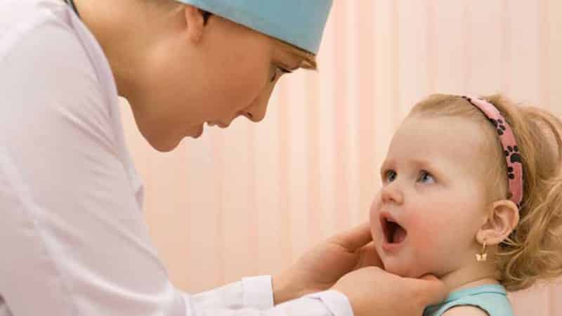 стоматит на кончике языка