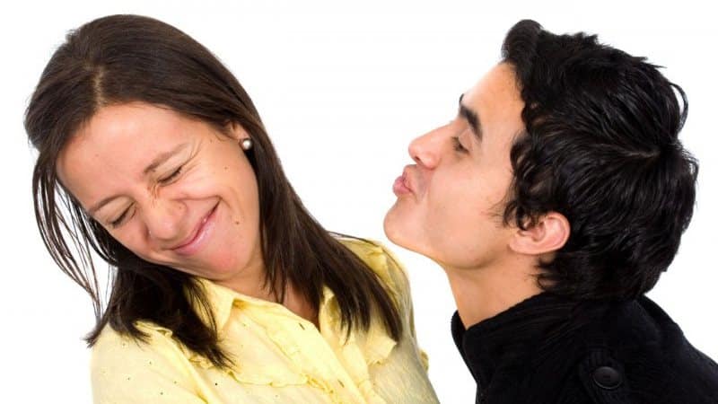 неприятный запах изо рта причины желудок